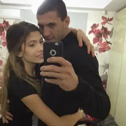 Бившият на ДесиСлава се жени