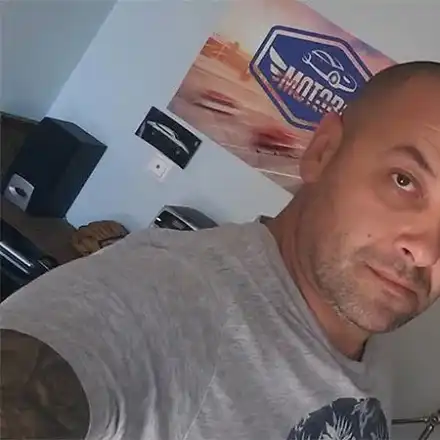 Боби от „София ден и нощ“ бил общ работник