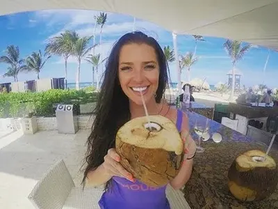 Бориса си хвана гадже скъперник! Заведе я в най-евтиния хотел в Доминикана!