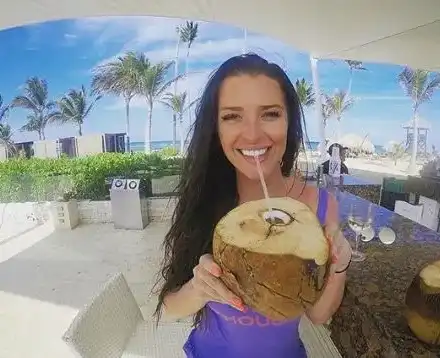 Бориса си хвана гадже скъперник! Заведе я в най-евтиния хотел в Доминикана!