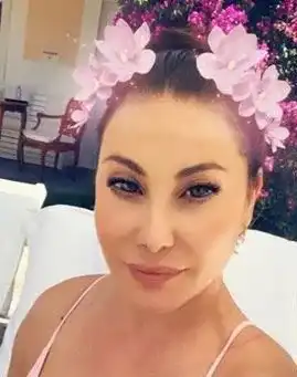 Цъфнаха „моцарелите“ на Дарина Павлова (Неприлично фото в галерията)