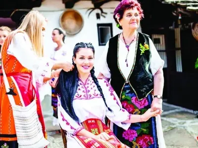 Дъщерята на Каракачанов с нов бизнес! Деница тръгна по стъпките на Деси Банова