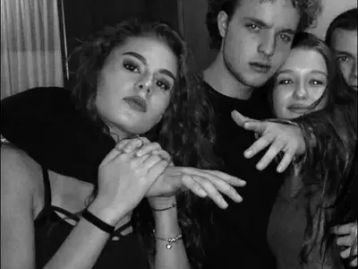 Дъщерята на Радев играе със сина на вицепремиер