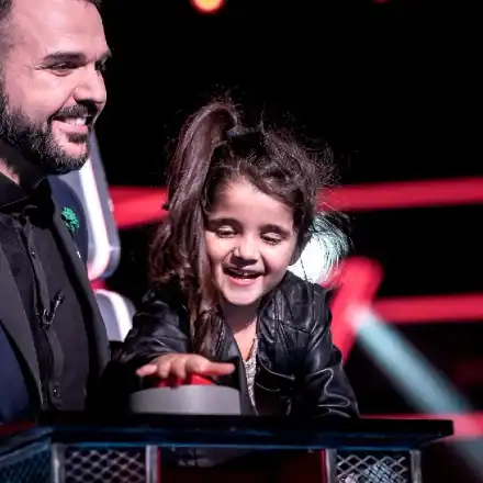 Детето на Графа седна в стола му в „Гласът на България“