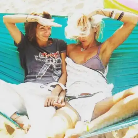 Диляна Попова влюбена в сестра си