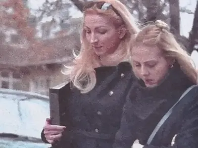 Джино пак с пищов в гащите. Пази руси мацки (Фото)