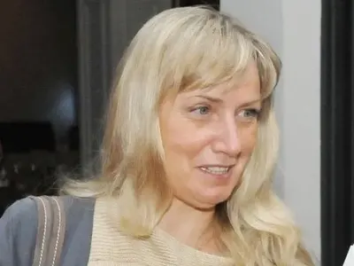 Елена Йончева пръсна хилядарки за сина си