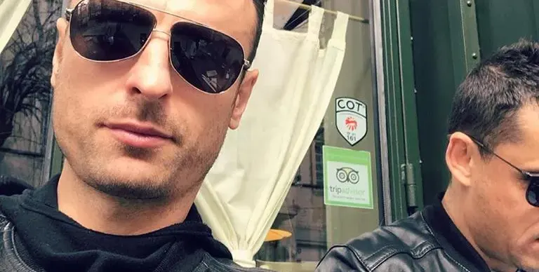 Фенка с яка дупара  налази Бербатов