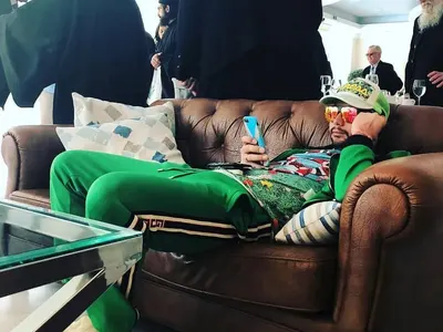 Фризьорът на елита втрещи с нулева хигиена! Ивайло Колев погнуси дори и двойничката на Гери-Никол (СНИМКИ)