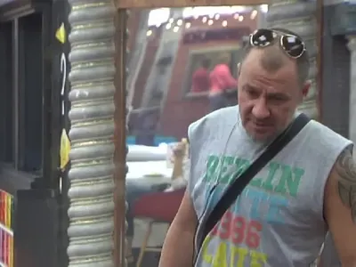 Гъмов подкара женска кола