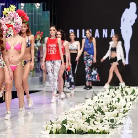 Гери Дончева най-късокрака на ревю