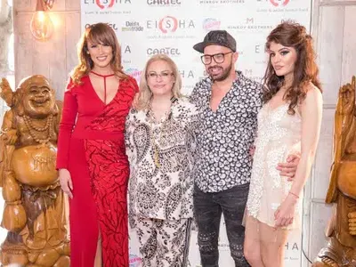 Христо Сираков пие японско уиски сред рояк миски (Снимки)