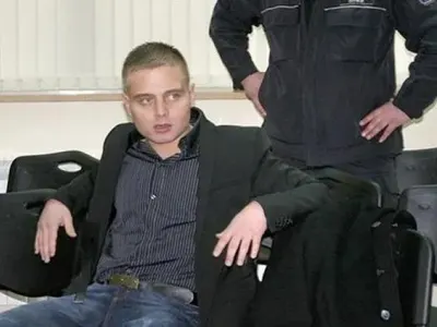 Жоро Главата обикаля намусен