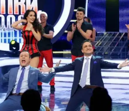 „Като две капки вода“ догодина в по-голяма зала! Притискат ПР-ката Ани Халваджиян за покани