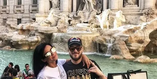 Криско пръсна 20 бона за капризите на гаджето! Заведе Цвети в Рим за ЧРД