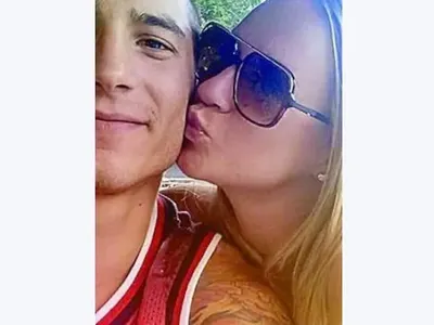 Лора Караджова още спи с бившия си, макар че му би шута