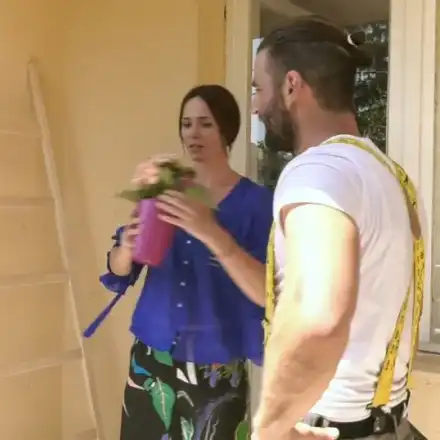 Майстор Караджов от  „Бригарада Нов дом” - любовник на Мария Силвестър