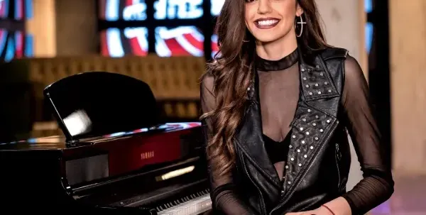 Михаела Филева влиза в „Гласът на България“