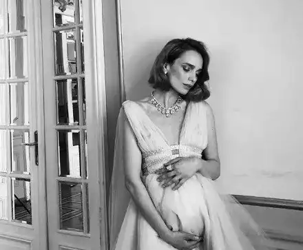 Милянкова в секта, която поощрява раждането на още и още деца? Чака 6-ата си рожба, не смята да спира да зачева