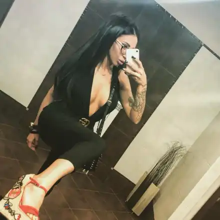 Мис Силикон лъсна без дрехи! Феновете й искат още... (Снимки за възрастни)