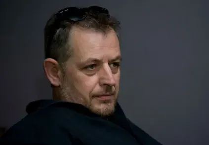 Мишо Билалов се разведе тайно с японката, остави щерките си в Париж! (Плаща солидна издръжка)