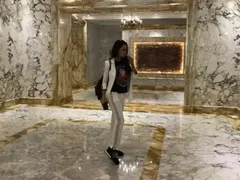 „Мисис България - Вселена 2017“ Мари Вачева по бизнес дела в Катар