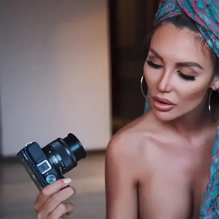 Моника Валериева се мъчи да разведе женен застраховател (Вижте как го изнудва + КАКВО точно прави в Дубай - Скандални разкрития)