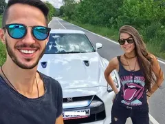 Наум Шопов кара коли за 200 бона! Ходи на лекции с мощен джип БМВ