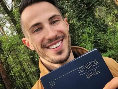 Наум Шопов започва да прави гърди! Певици и плеймейтки ще се редят на опашки, за да се силиконизират при него