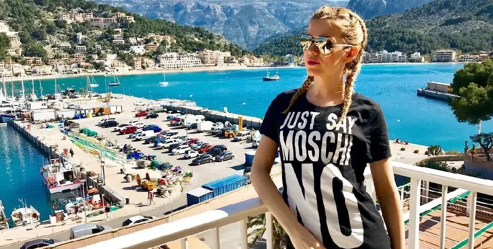 Нели Петкова на воаяж в Испания