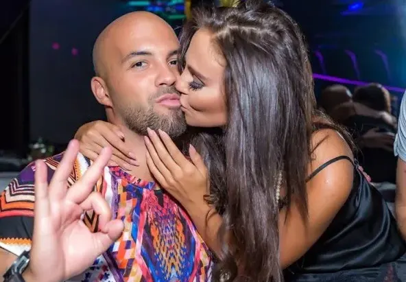 Ники М. и Николета купонясват на „Шушана“ в ресторант номер 1 в София! (Видео)