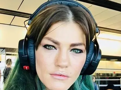 Още един продуцент би шута на Жана Бергендорф! (След катастрофите певицата спря да шофира)