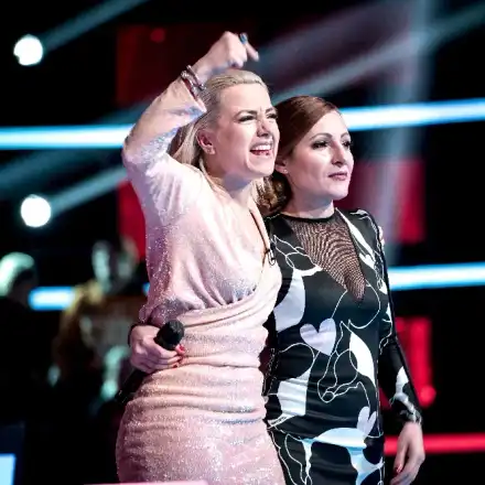 Поли Генова открадна арменката-чудо в „Гласът на България“