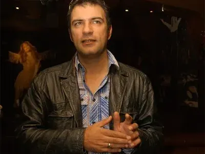 Пощальонът на Гала стана регулировчик