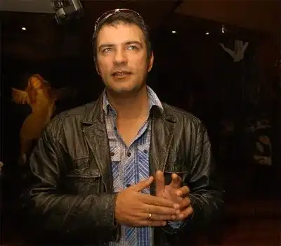 Пощальонът на Гала стана регулировчик