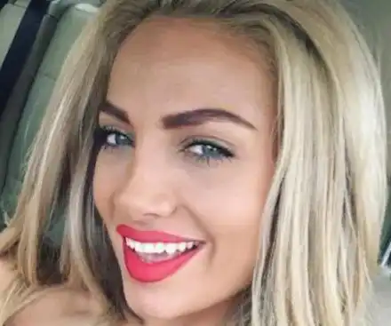 Потърпевши от Златка Райкова проговориха: Момиче пробва да се самоубие, след като Райкова я накара да излиже подметките й!