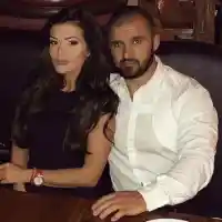 Преслава викна майка си за бебето