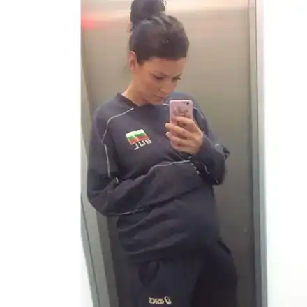 Ралица Паскалева показа бременно коремче! Д-р Стилянова от „Откраднат живот“ ражда съвсем скоро (СНИМКИ)