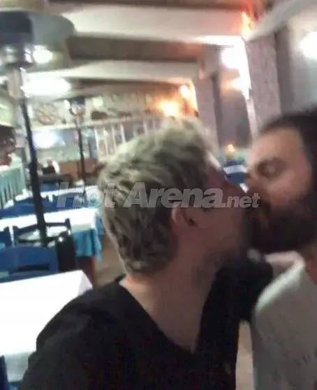 Скандална сцена! Кютук пиян, Цветин на Камелия пусна език на нежен фризьор!