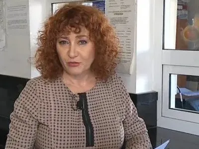 След раздялата с дъртия французин Валя Ахчиева спи с шофьор от БНТ! Забърса 15-години по-млад от нея