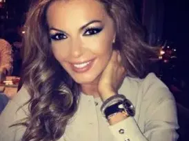 Топ 9 на звездите с изкуствени зъби! Ето кои ВИП персони блестят с фейк ченета