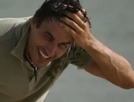 Владо Карамазов крал банани, след като профукал парите си на екскурзия и просел манджа от улицата