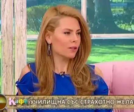 Всеки месец точат кръв от Деси Банова! Годеницата на Плевнелиев ударно младее с „вампирски“ лифтинг