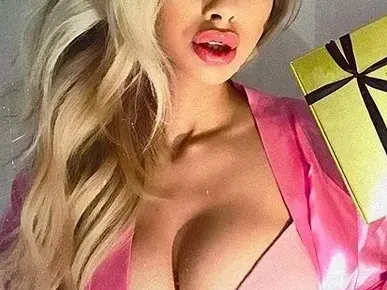 15-годишната Сузанита наблъска 800 кубика силикон в пазвата