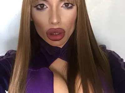 1500 кубика гърди за джендъра Филип