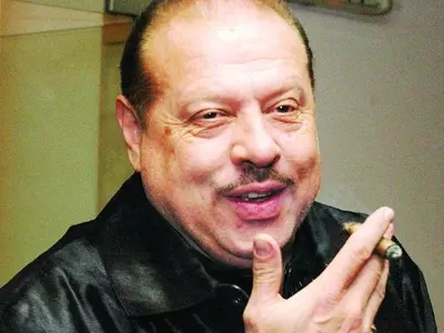 Агент Тенев пие от обяд