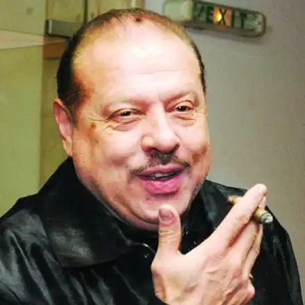 Агент Тенев пие от обяд