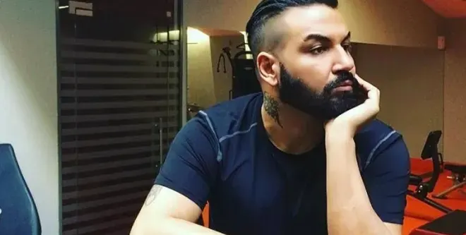 Азис оздравя