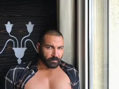 Азис в болница! Певецът в паника да не загуби гласа си (Подробности)