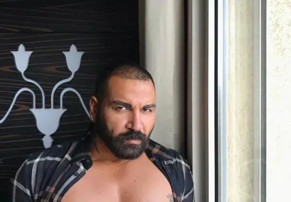 Азис в болница! Певецът в паника да не загуби гласа си (Подробности)